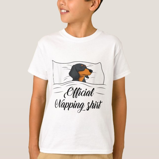 Officiellen Sleeping Dachshund Pajamas Hund älskar T Shirt (Framsida)