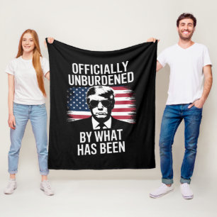 Officiellt avlastad av det som har varit Trump Fleecefilt