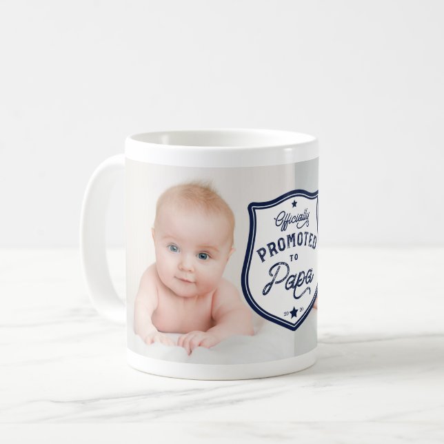 Officiellt befordrad till Pappa Badge & Photo Kaffemugg (Framsida vänster)