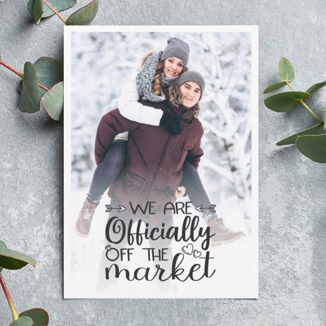 Officiellt utanför förlovningen, spara datumet (Skapare uppladdad)