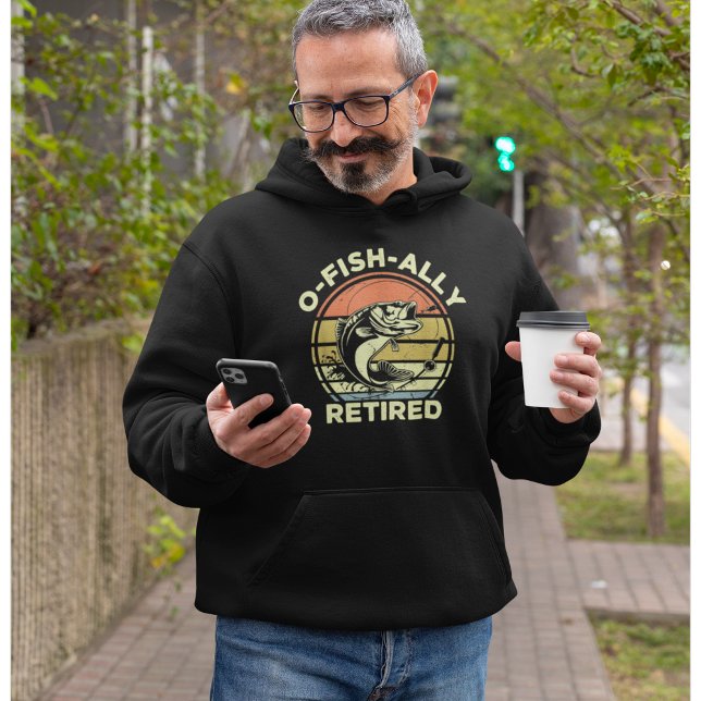 Ofishally Retired Funny Fishing Hoodie (Skapare uppladdad)