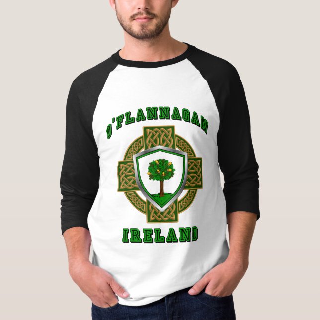 O'Flannagan/Flannagan Irish Shield w/Celtic Kor T Shirt (Framsida)