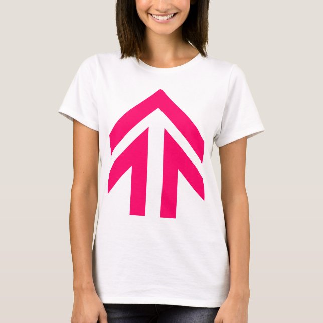 Ofylld pil tee (Framsida)