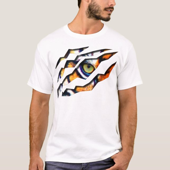 Öga i tigerskeppet genom t shirt (Framsida)