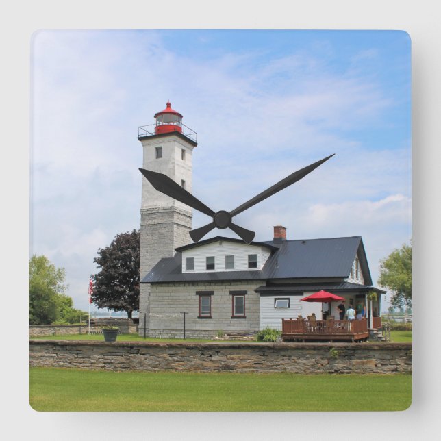 Ogdensburg Harbour Lighthouse, New York Wall Clock Fyrkantig Klocka (Framsida)