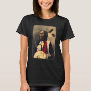 Oglala Sioux Lakota Chief Strejkas with Nose Nativ T Shirt
