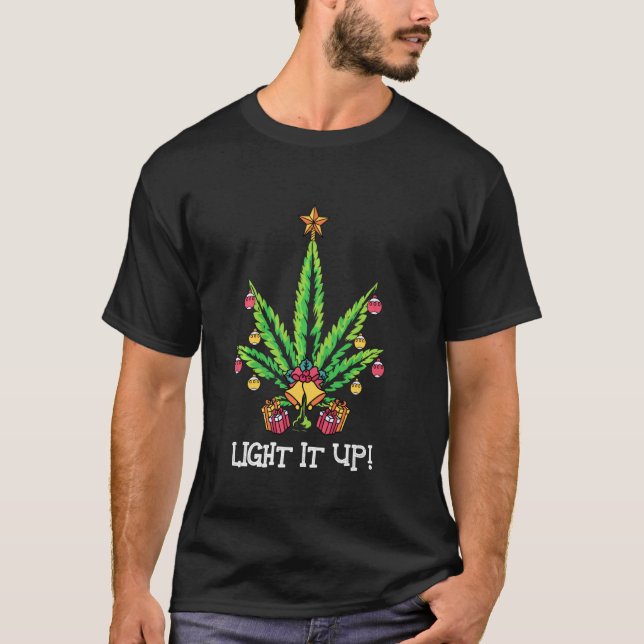 Ogräs Julgran Ljus: Uppåt Pun Humor Stoner T Shirt (Framsida)