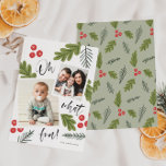 Oh What Roligt Berry Snapshot Multi-Photo Julkort<br><div class="desc">Detta tvåfotokollage-kort för helgdag är ljust,  färgstarkt och festivt,  med koniska botaniska helgdag men med ett modernt utseende och känsla.</div>