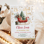 Oh What Roligt | Red Guld Winter Wonderland Birthd Inbjudningar<br><div class="desc">Önskad i charmen från en elegant rödvintrige,  som med glädje bär en muterad grönt Julgran och ett presenter med hjärtan. Att vara uppmärksam på detaljer gör att den här visuella scenen blir levande,  att man frammanar minnen från de första julen och barndomens magi.</div>