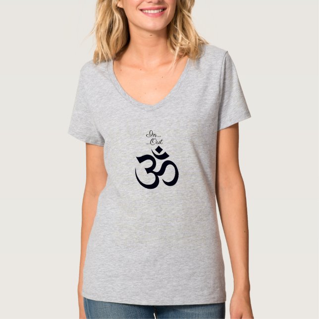 Ohm Om Symbol Breathe in Breathe Out T Shirt (Framsida)