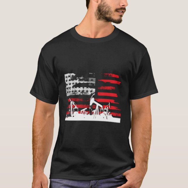 Oilfield Patriotic Flagga with Oil Pumg Rig T Shirt (Framsida)