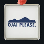 Ojai California Snälla Julgransprydnad Metall<br><div class="desc">Ojai är en liten stad i Ventura County,  Kalifornien,  nordväst om Los Angeles. I en dal i Topatopa-bergen har staden ett byliknande centrum med konstgallerier och New Age-butiker. Vid gränsen till norr är Los Padres National Forest korsfäst med förödande spår.</div>
