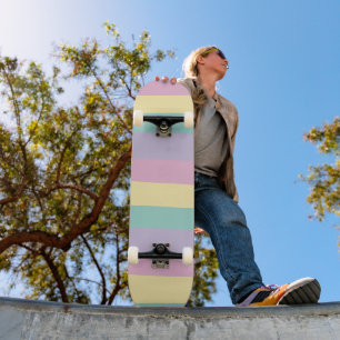 Ojämna ränder-Pastellrosa, Gul, Lila & Grön Mini Skateboard Bräda 18,5 Cm