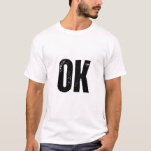 "OK" Svart och vit typografi T-shirt