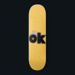 "OK Vibes - Enkel och djärv. Mini Skateboard Bräda 18,5 Cm<br><div class="desc">Den här designen har den fetstilta "OK"-texten,  skapar ett påstående med enkelhet och stil. Perfekt för vardaglig bära och tillbehör.</div>