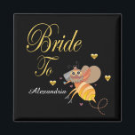 Öka Möhippans personlighet Magnet<br><div class="desc">Bride to Bee Möhippa Personalize Magnet har en roligt vacker brud Honungsbi på den. Det är roligt för Bride att anpassa sig och ge som gåva under möhippan eller andra bröllop-evenemang. Anpassa det till Brides namn.</div>