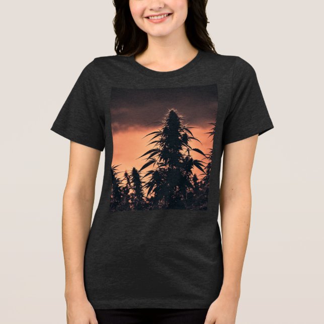 Öka Stil med Cannabis Backe Silhouet T Shirt (Framsida)