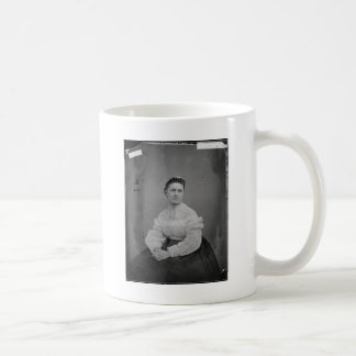 Okänd kvinna i Krig Era Porträtt Kaffemugg
