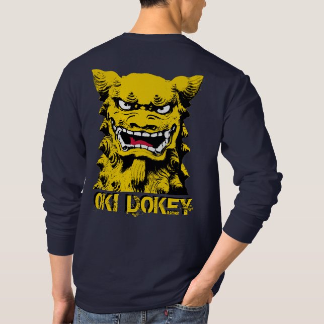 Oki Dokey Shisa långärmadutslagsplats T Shirt (Baksida)