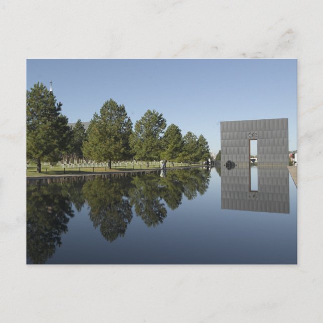 Oklahoma City National Memorial, Reflekterande poo Vykort (Framsida)