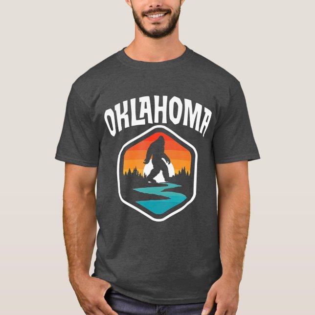 Oklahoma Vintage Bigfoot State Pride T Shirt (Framsida)
