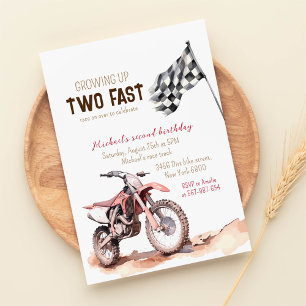 Ökning av TVÅ Fast Red Dirt Bike 2:a födelsedag Inbjudningar