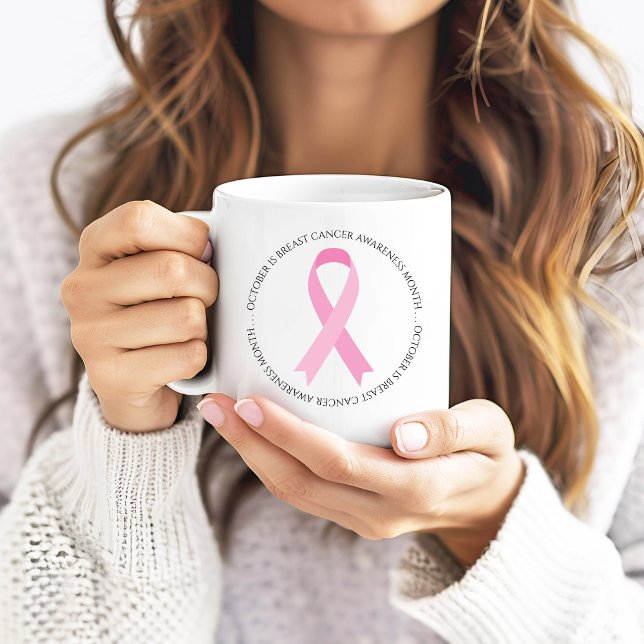 Oktober är bröstcancer månad rosa band kaffemugg (Skapare uppladdad)