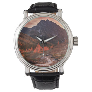 Oktober tänder på billyktahandfatet armbandsur