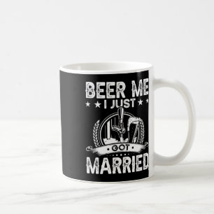 Öl åt mig, jag har precis gift mig Roligt bröllop  Kaffemugg