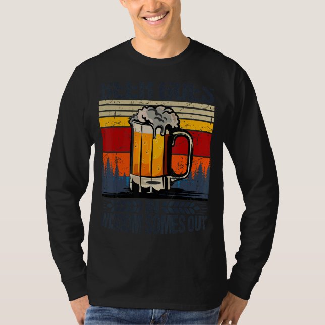 Öl kommer ut på visdom t shirt (Framsida)