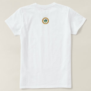 Öl med en beskåda t shirt