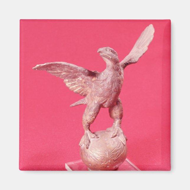 Öl med utspritt vingar på boll magnet (Framsidan)