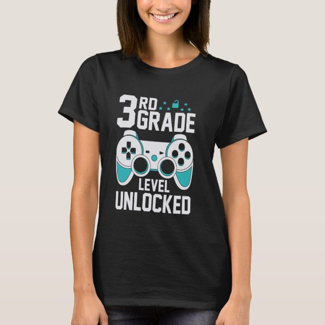 Olåst spelare på tredje Klass-nivå första skoldage T Shirt (Framsida)