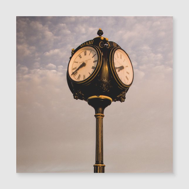 Old Clock (Framsida)