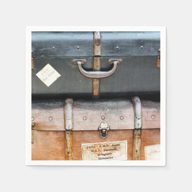 OLD ENGLAND PAPPERSSERVETT (Framsidan)