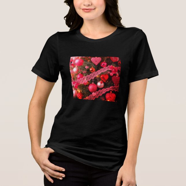 Old-Fashioned Retro Valentine Tree on Cozy Black  T Shirt (Framsida)