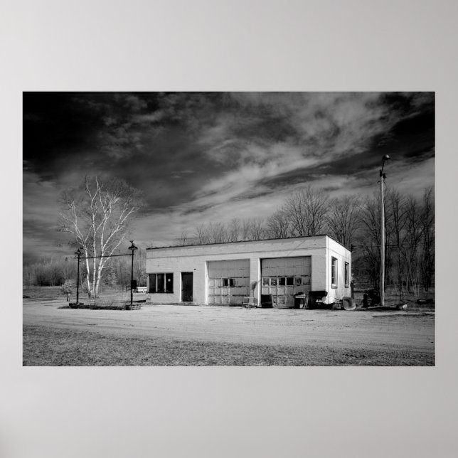 Old Gas Station Poster (Framsidan)