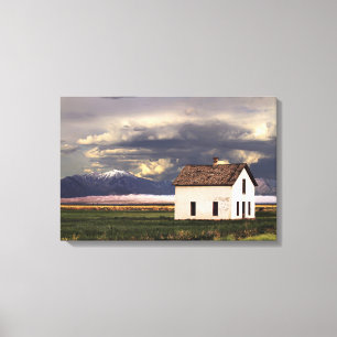 Old House at the Underbar Sand Dunes, Colorado 24x Canvastryck
