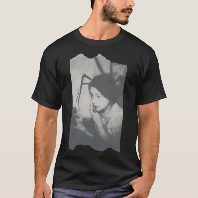 Old picture of a woman t shirt (Framsida)