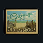 Old Saybrook Beach Vintage resor Magnet<br><div class="desc">I den här Hälsning-vintagen från gamla Saybrook-vykort finns en sandstrand med vackra turkoshavet vatten och över havet,  ett blå himmel med giftiga vita moln. I vintage resor stil.</div>