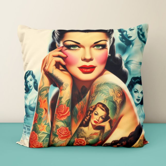 Old School Tattoo Girl Kudde (Skapare uppladdad)