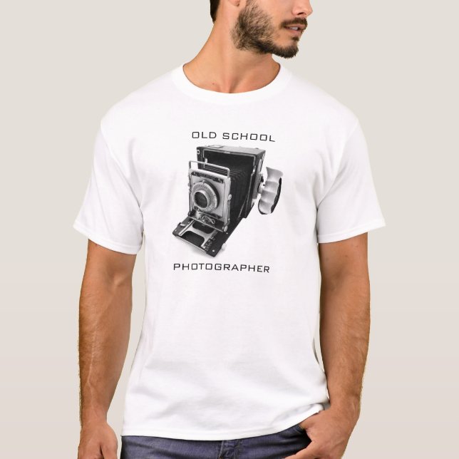OLD SCHOOLFOTOGRAFUTSLAGSPLATS TEE SHIRT (Framsida)