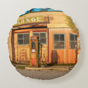 Old service station in Rural Utah, USA. vintage  Rund Kudde