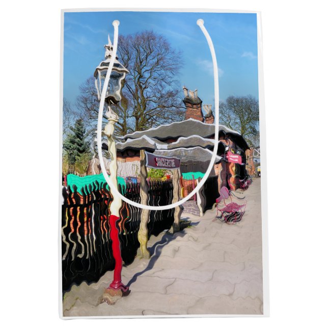 OLD TÅG STATION (Framsidan)