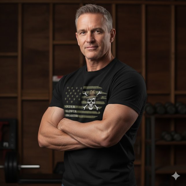 Older Slower Smarter Skull US Flag T-Shirt (Skapare uppladdad)