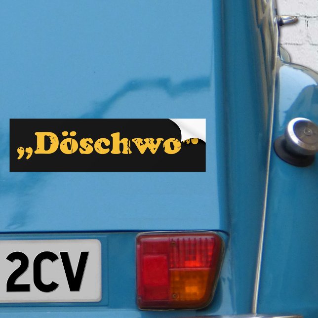 Oldtimer 2cv Döschwo Typografie Bildekal (2CV Döschwo Bumper Sticker in Black with a Yellow Typography)