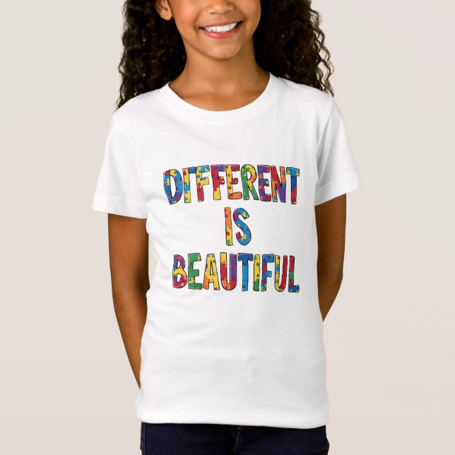 Olika är vackra - Autism-medvetande T Shirt (Framsida)