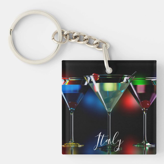 Olika cocktails i martini-glas med ljus (Framsidan)