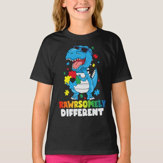 Olika dosinosaur Autism-medvetande T Shirt (Framsida)