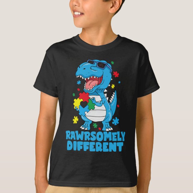 Olika dosinosaur Autism-medvetande T Shirt (Framsida)